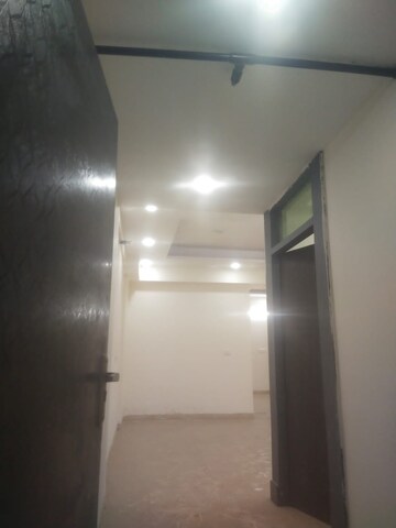 Room in 3 BHK Apartment at Ajnara Homes, Sector 16b Greater Noida – for Rent