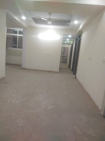Room in 3 BHK Apartment at Ajnara Homes, Sector 16b Greater Noida – for Rent