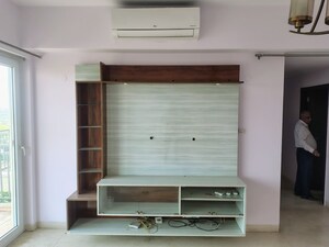 Room in 4 BHK Apartment at Puri Anand Villas Phase II, Sector 81 – for Sale