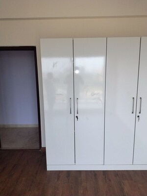 Room in 4 BHK Apartment at Puri Anand Villas Phase II, Sector 81 – for Sale