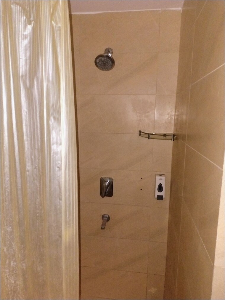 Bathroom, puri-anand-villas-phase-ii 4 Bedroom 2430 Sq.Ft. Apartment In Sector 81 Faridabad 8609204