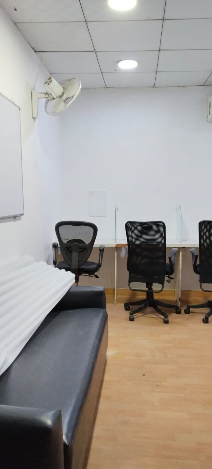 Team Area, sector 2 Commercial Office Space 500 Sq.Ft. In Sector 2 Noida 8609195