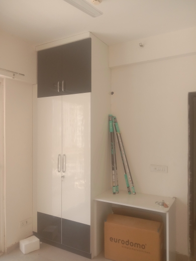 2.5 BHK + Pooja Room,Study Room,Extra Room Apartment For Rent in Mahagun Mywoods