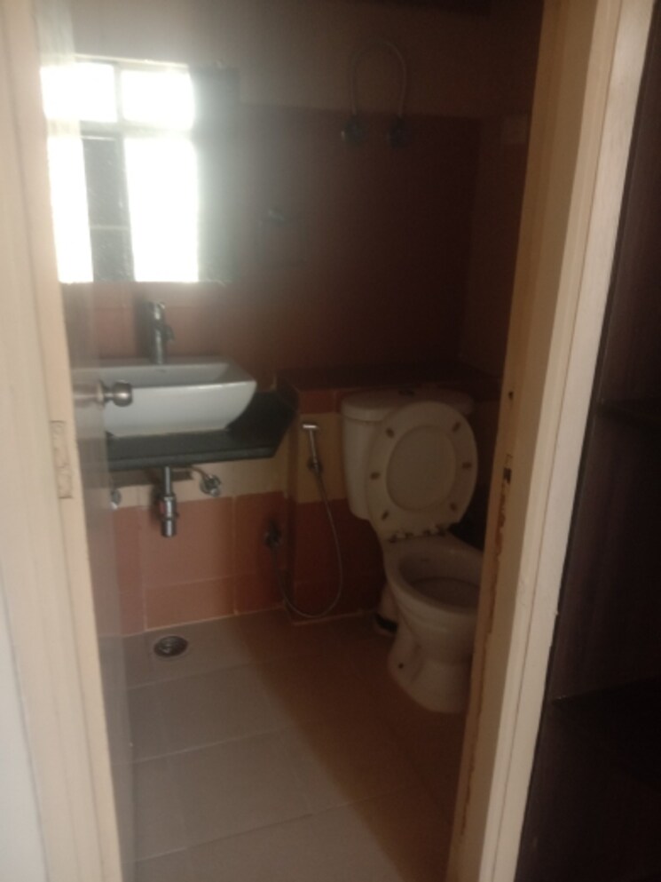 Master Bedroom, mahagun-mywoods 2.5 Bedroom 1190 Sq.Ft. Apartment In Sector 16c Greater Noida Greater Noida 8609275