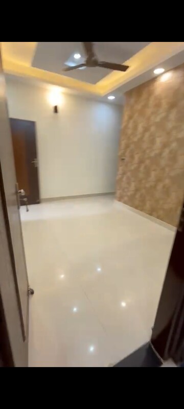 3 BHK Builder Floor For Sale in Vasundhara Sector 3