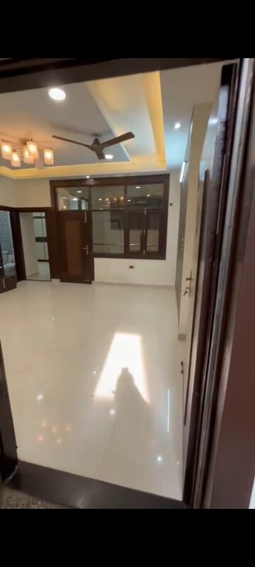 Room in 3 BHK Builder Floor at Vasundhara Sector 3 – for Sale