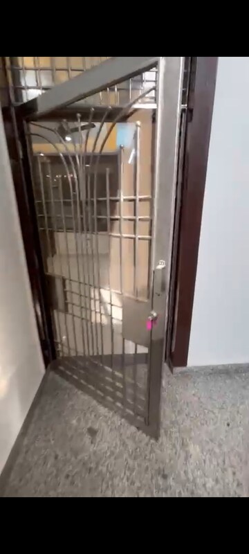  3 BHK Builder Floor at Vasundhara Sector 3 – for Sale
