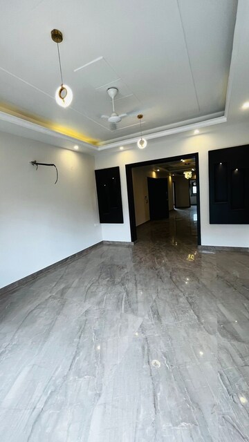 Room in 2 BHK Independent House at Lajpat Nagar 4 – for Rent