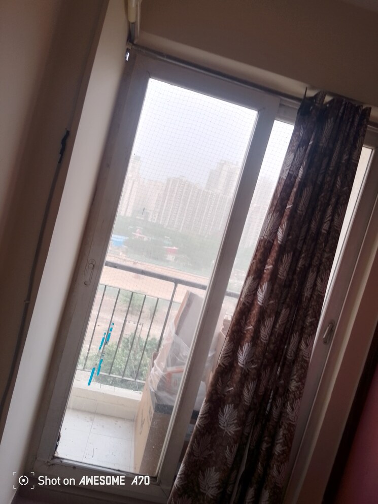 Balcony, aditya-celebrity-homes 1.5 Bedroom 615 Sq.Ft. Apartment In Sector 76 Noida 8609313