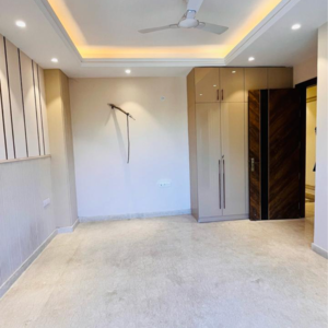 Room in 4 BHK Builder Floor at Sushant Lok 3, Sector 57 – for Sale