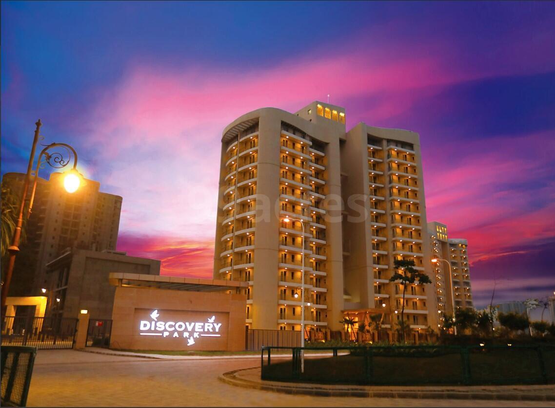 3 BHK + Pooja Room,Servant Room Apartment For Sale in BPTP Discovery Park