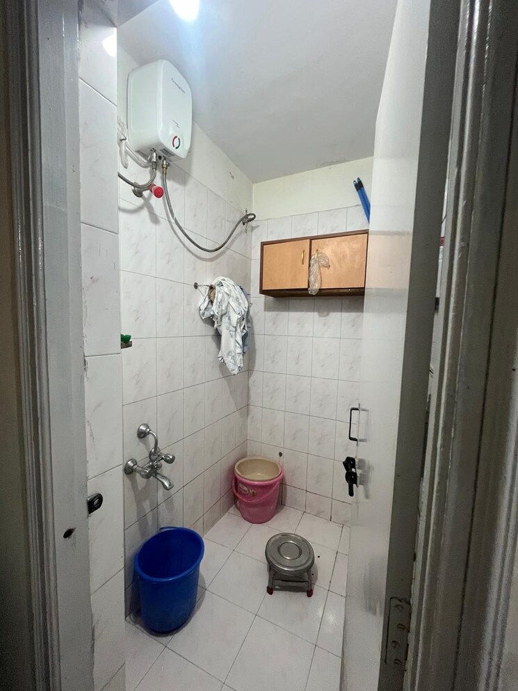 Bathroom, kothrud 1 Bedroom 500 Sq.Ft. Apartment In Kothrud Pune 8609227