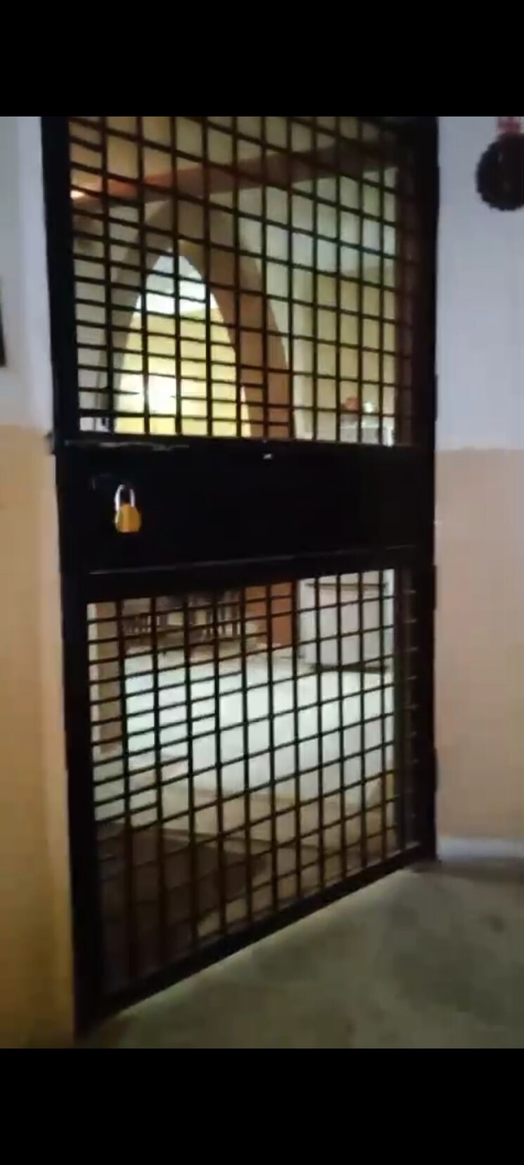 Room, lajpat nagar 4 3 Bedroom 1800 Sq.Ft. Independent House In Lajpat Nagar 4 Delhi 8609480