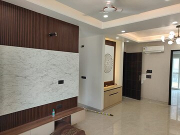 Room in 3 BHK Builder Floor at Anant Raj Ashok Estate, Sector 63a – for Rent
