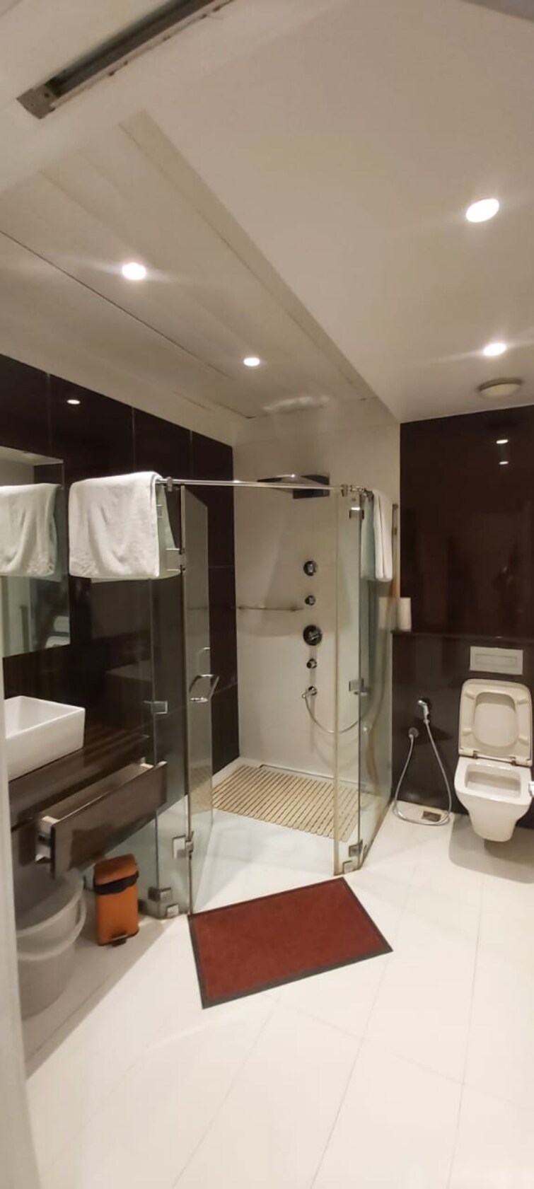 Cover Image, greater kailash i 3 Bedroom 208 Sq.Yd. Builder Floor In Greater Kailash I Delhi 8609467