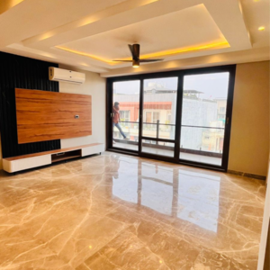 Room in 4 BHK Builder Floor at Sushant Lok 3, Sector 57 – for Sale