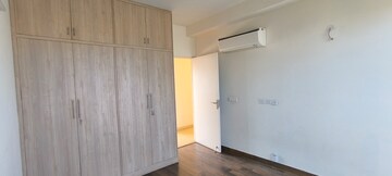 Room in 3 BHK Apartment at Conscient Heritage Max, Sector 102 – for Rent