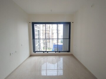 Room in 2 BHK Apartment at Dosti Eastern Bay, Wadala – for Rent
