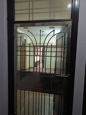 Room in 2 BHK Builder Floor at RWA Federation, Vaishali Sector 5 – for Sale