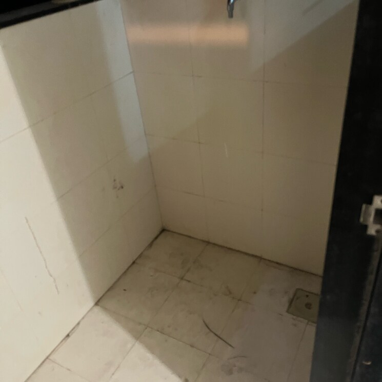 Bathroom, kundan-easterlia 2 Bedroom 644 Sq.Ft. Apartment In Madhav Nagar Pune 8609524