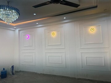 Building Lobby in 3 BHK Builder Floor at Ashoka NCR Green Extension, Sector 1 Greater Noida – for Sale