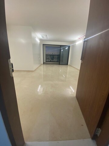 Room in 4 BHK Apartment at Dosti Eastern Bay, Wadala – for Sale