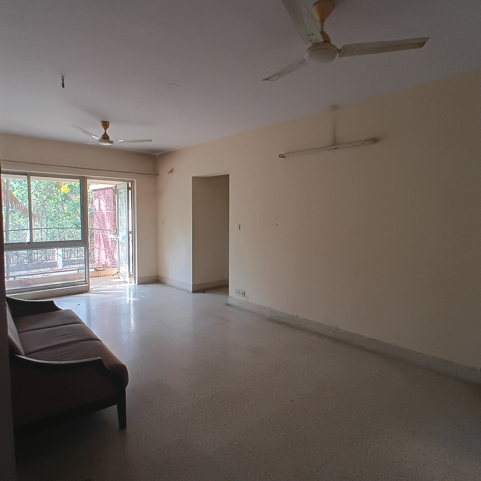 3 BHK 1300 Sq.Ft. Apartment in Unitech Heritage Estate