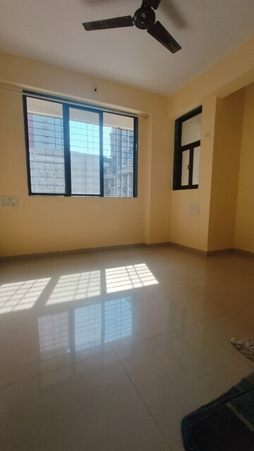 Room in 3 BHK Apartment at Parsik Nagar – for Sale