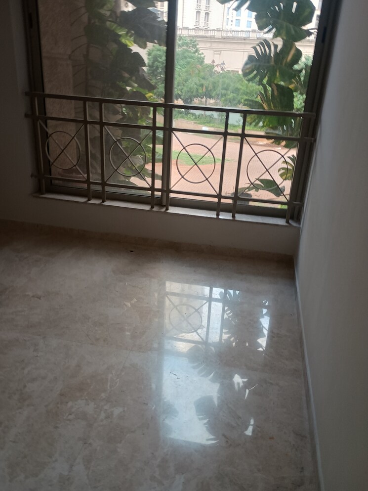 Room, hiranandani-woodpark-apartment 2 Bedroom 727 Sq.Ft. Apartment In Ghodbunder Road Thane 8609772