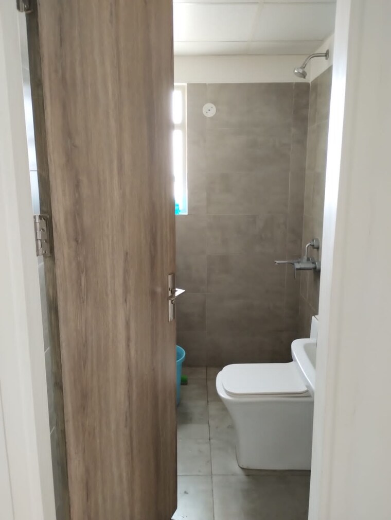 Bathroom, mapsko-paradise 3 Bedroom 1340 Sq.Ft. Apartment In Sector 83 Gurgaon 8609784