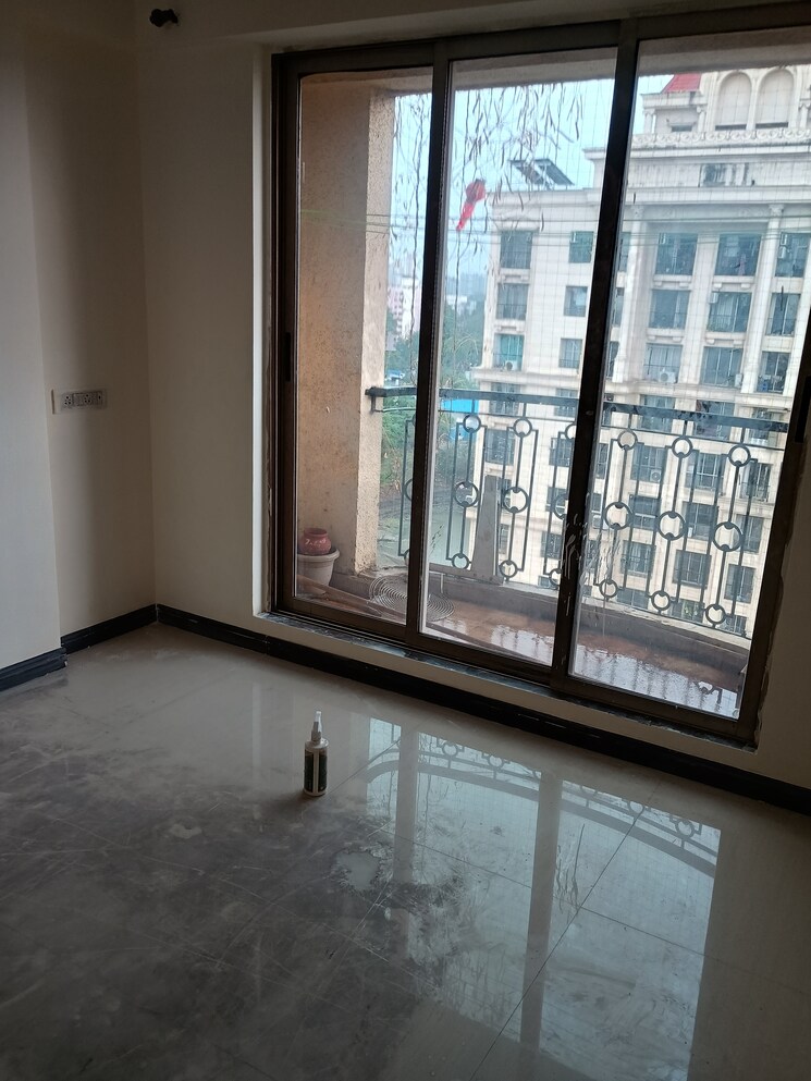 Balcony, platinum-heritage 2.5 Bedroom 840 Sq.Ft. Apartment In Ghodbunder Road Thane 8609788