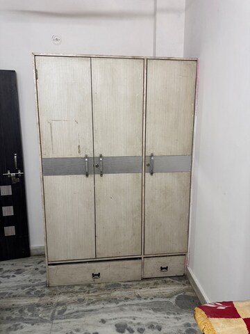 Furnished Amenities in 3 BHK Apartment at Sector 95 – for Rent