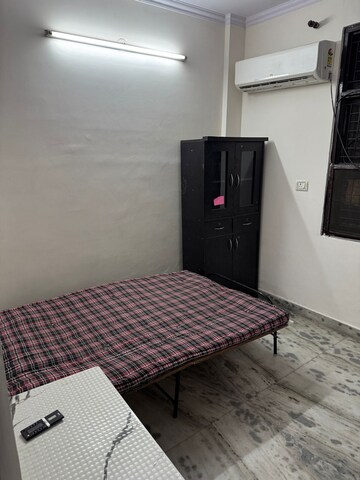 Room in 3 BHK Apartment at Sector 95 – for Rent