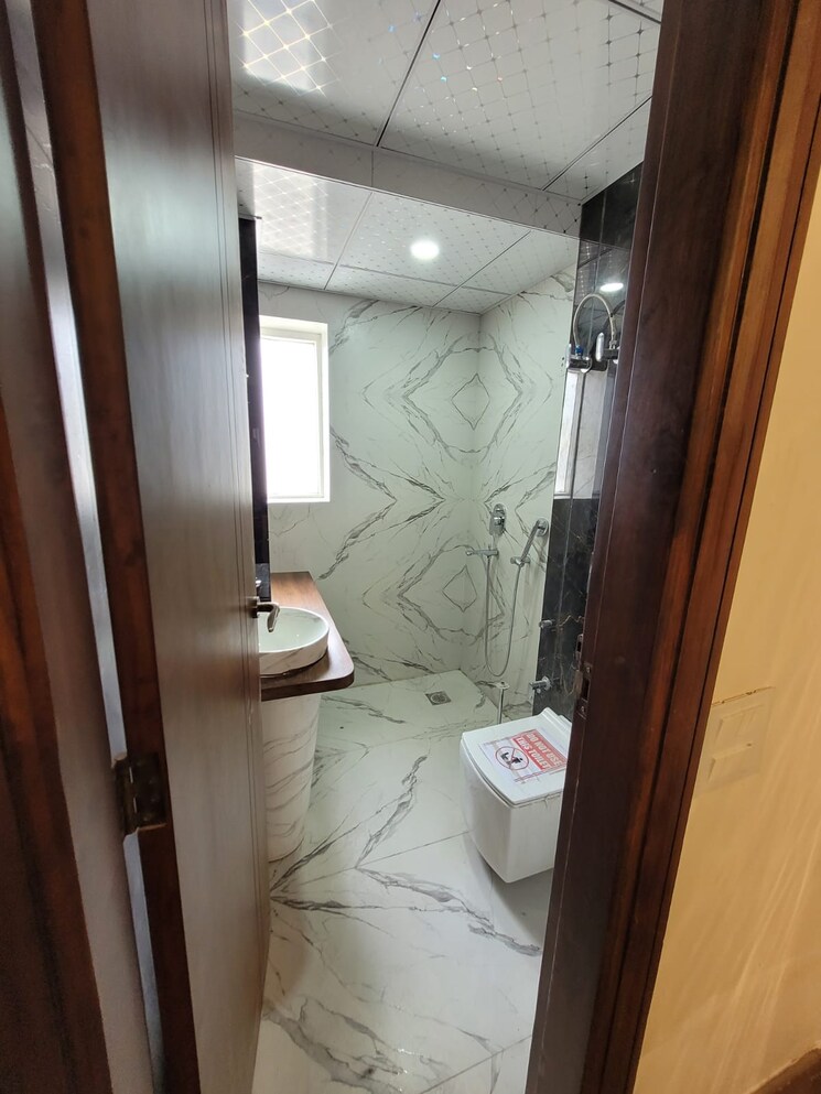 Bathroom, sector 88 4 Bedroom 2190 Sq.Ft. Apartment In Sector 88 Faridabad 8609842