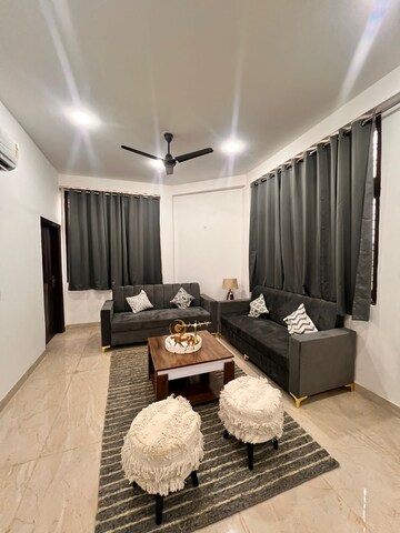 Living Room in 3 BHK Builder Floor at Sector 50 – for Rent