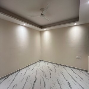 Room in 3 BHK Builder Floor at Jaunapur – for Sale