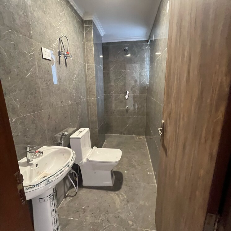 Bathroom, jaunapur 3 Bedroom 1250 Sq.Ft. Builder Floor In Jaunapur Delhi 8609856