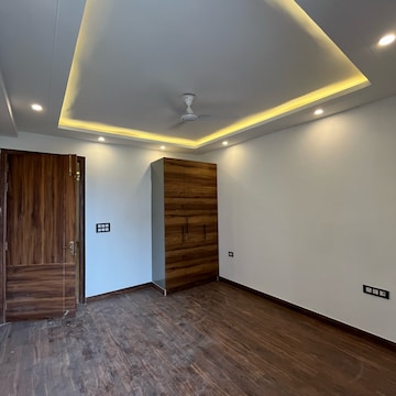 Room in 3 BHK Builder Floor at Jaunapur – for Sale