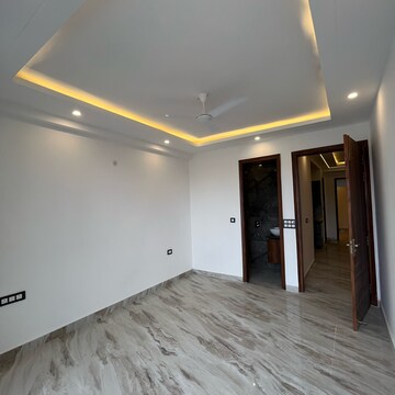 Room in 3 BHK Builder Floor at Jaunapur – for Sale