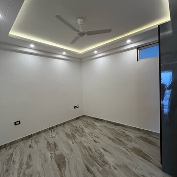 Room in 3 BHK Builder Floor at Jaunapur – for Sale