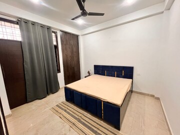 Bedroom in 3 BHK Builder Floor at Sector 50 – for Rent