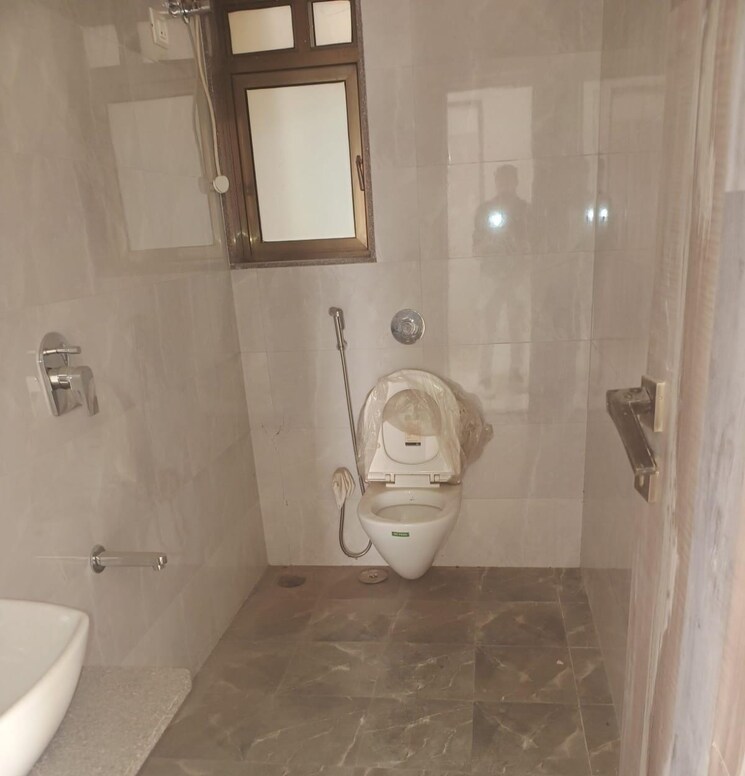 Bathroom, dimple-avenue-641 2 Bedroom 680 Sq.Ft. Apartment In Borivali West Mumbai 8609900