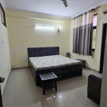 Living Room in 2.5 BHK Villa at Sector 21 – for Rent