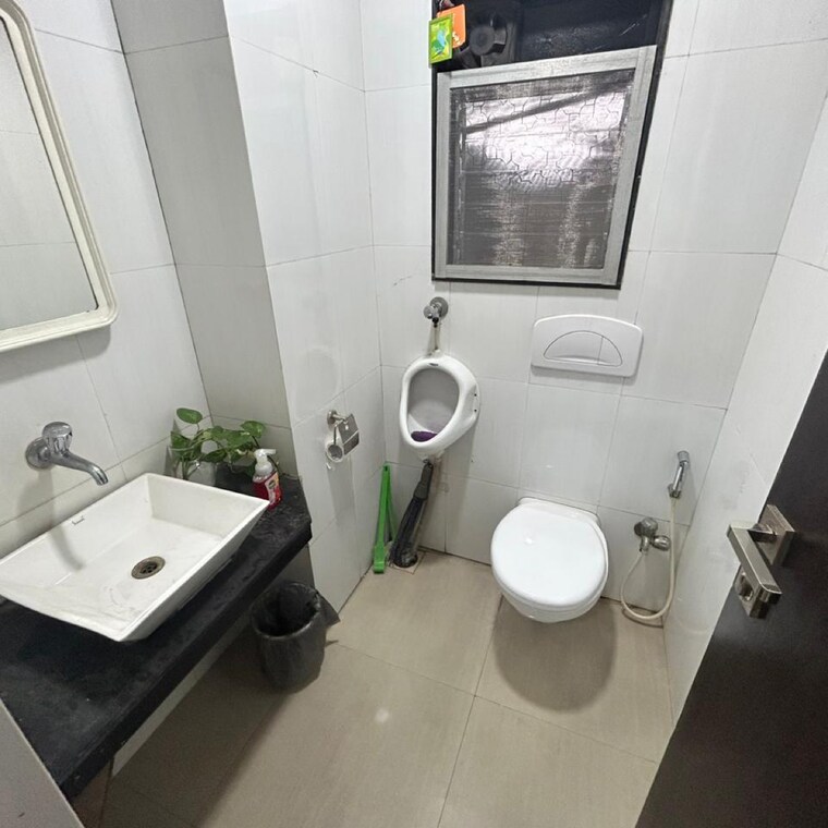 Bathroom, jai-antariksha Commercial Office Space 2000 Sq.Ft. In Andheri East Mumbai 8609909