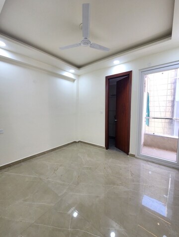 Room in 3 BHK Builder Floor at Panchsheel Vihar – for Rent
