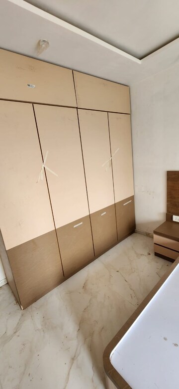 Furnished Amenities in 1 BHK Apartment at Duplex Heights, Andheri West – for Rent
