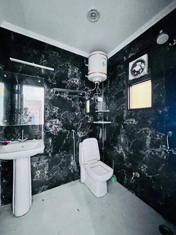 Master Bedroom in 1 BHK Builder Floor at Kohat Enclave – for Rent