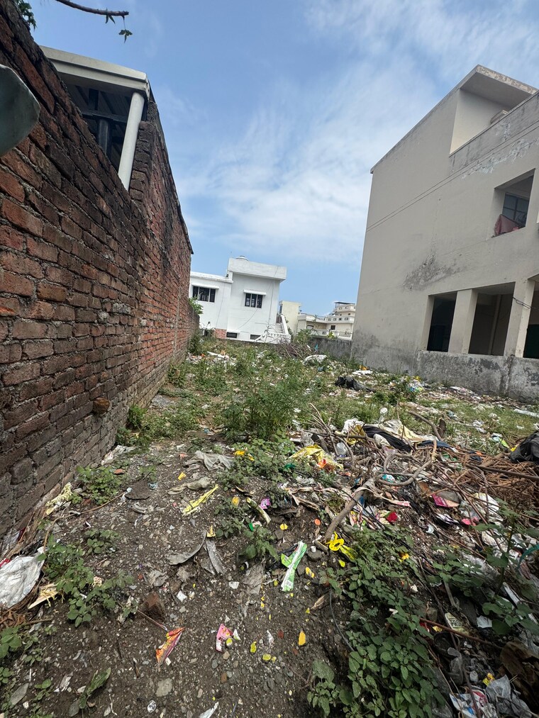 Exterior View, turner road  177 Sq.Yd. Plot In Turner Road Dehradun 8609996