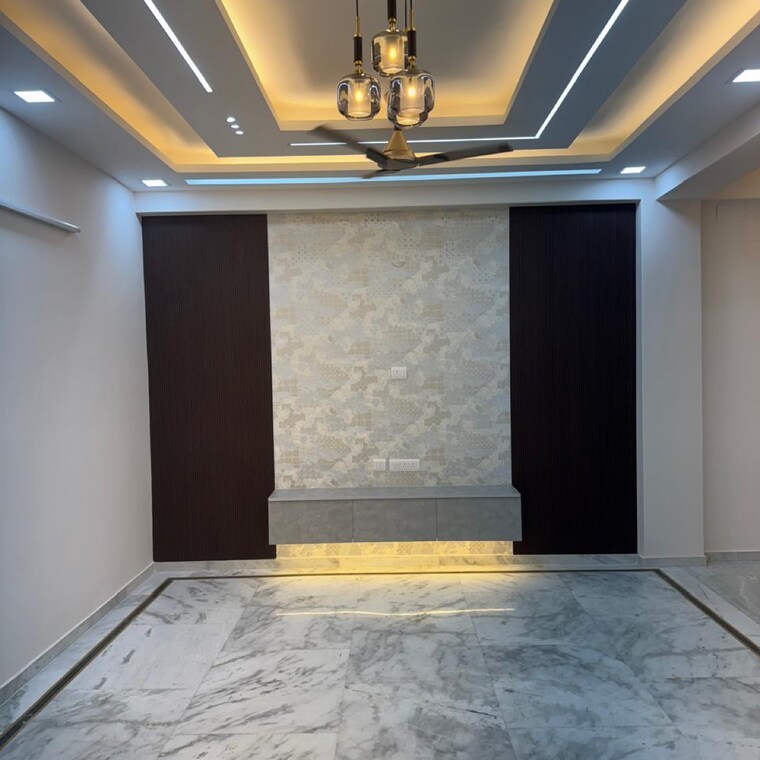 Room, khirki extension 3 Bedroom 125 Sq.Yd. Builder Floor In Khirki Extension Delhi 8609989