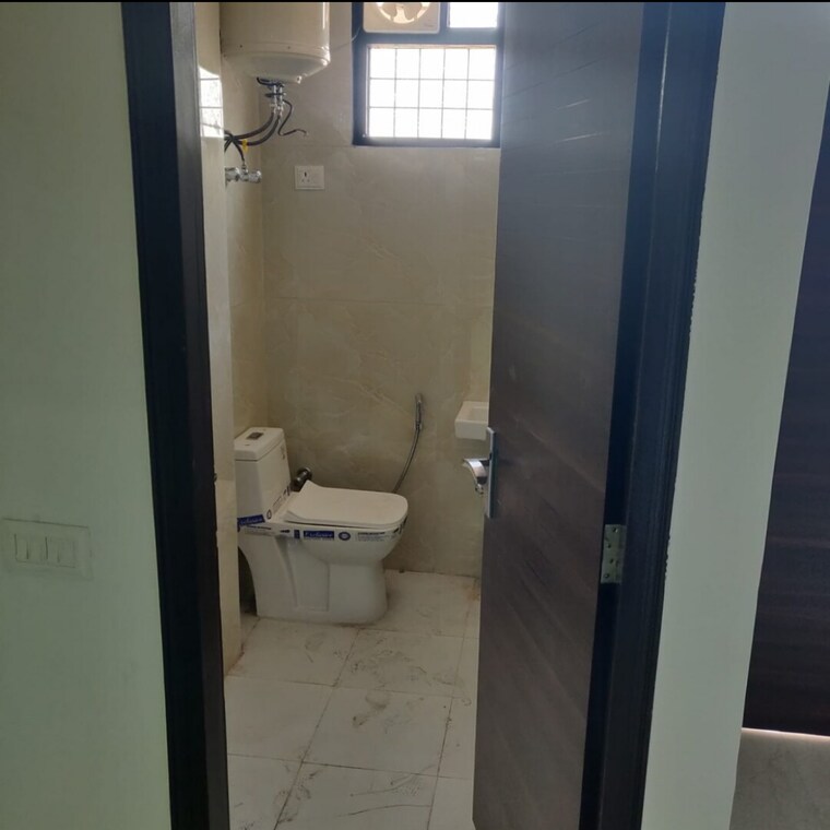 Bathroom, panchsheel vihar 1 Bedroom 500 Sq.Ft. Builder Floor In Panchsheel Vihar Delhi 8610046